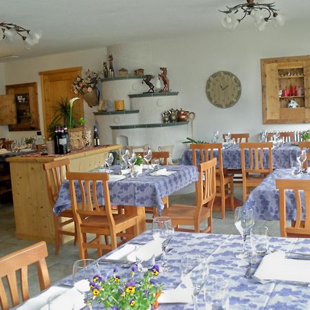 Agriturismo Raethia Isolaccia Kültér fotó