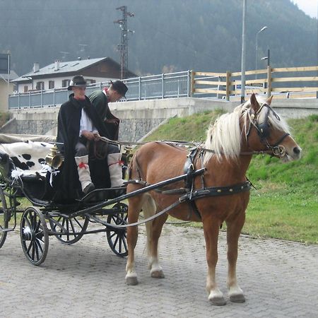 Agriturismo Raethia Isolaccia Kültér fotó