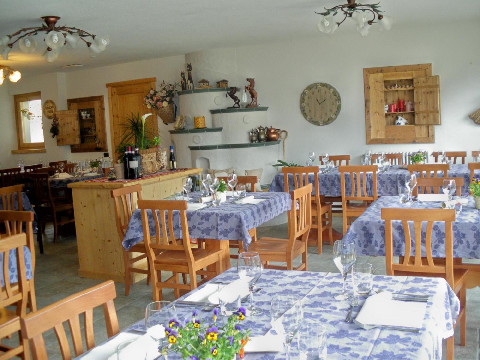 Agriturismo Raethia Isolaccia Kültér fotó