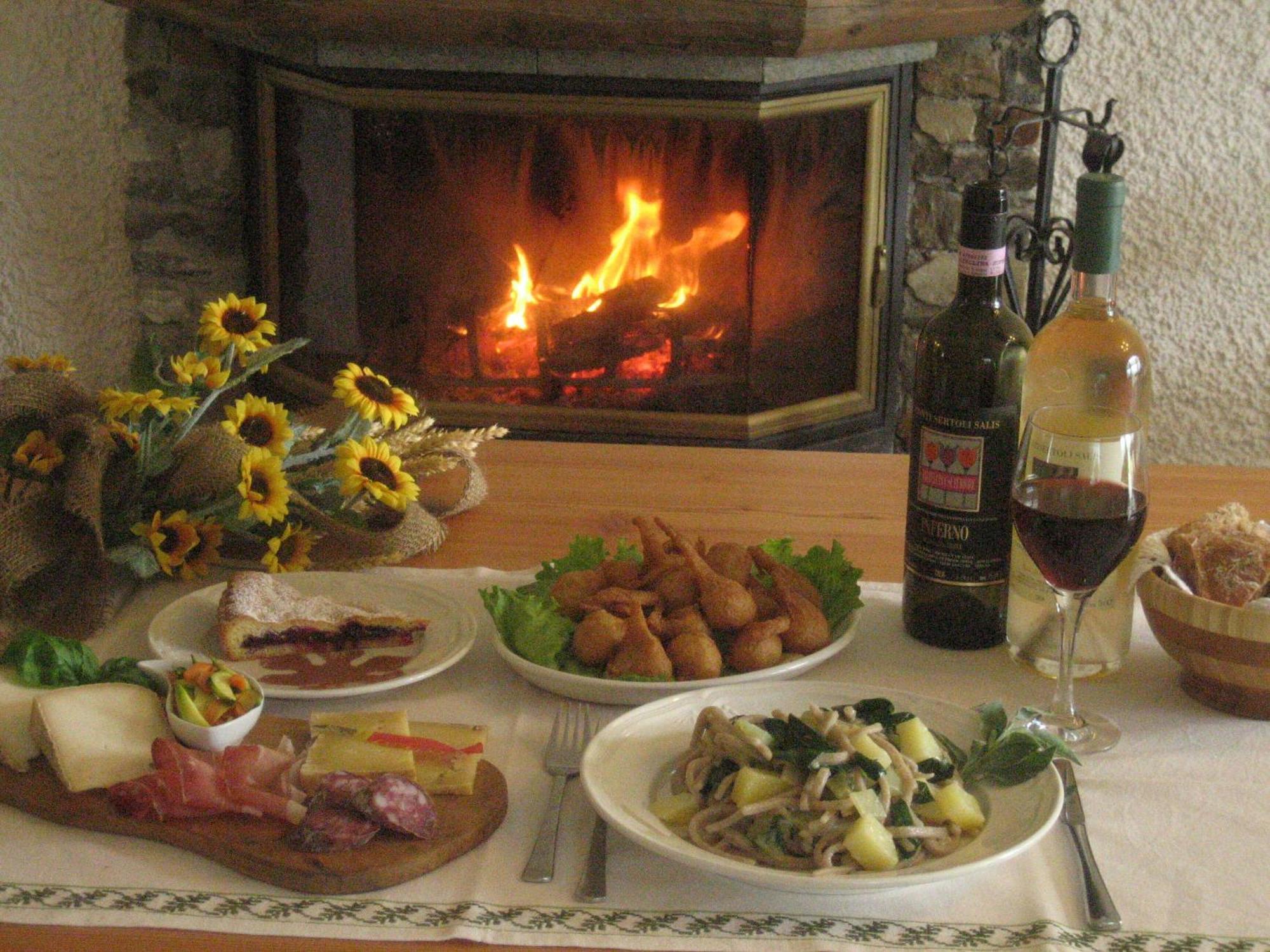 Agriturismo Raethia Isolaccia Kültér fotó