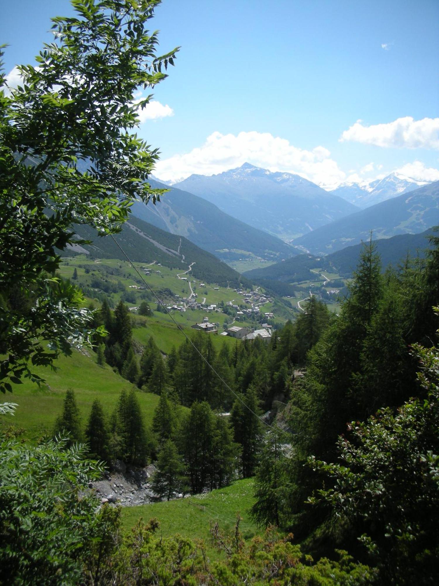Agriturismo Raethia Isolaccia Kültér fotó