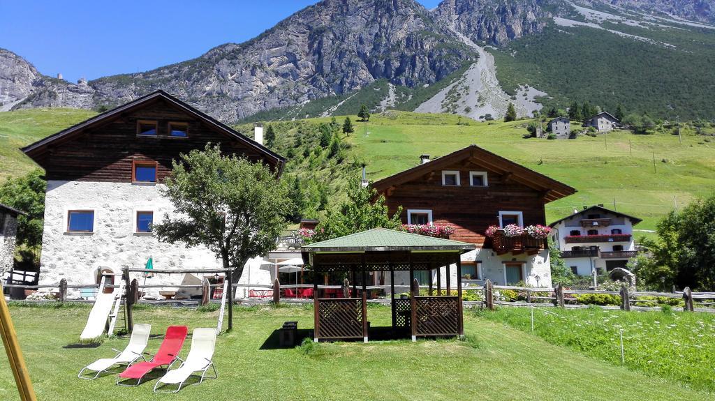 Agriturismo Raethia Isolaccia Kültér fotó