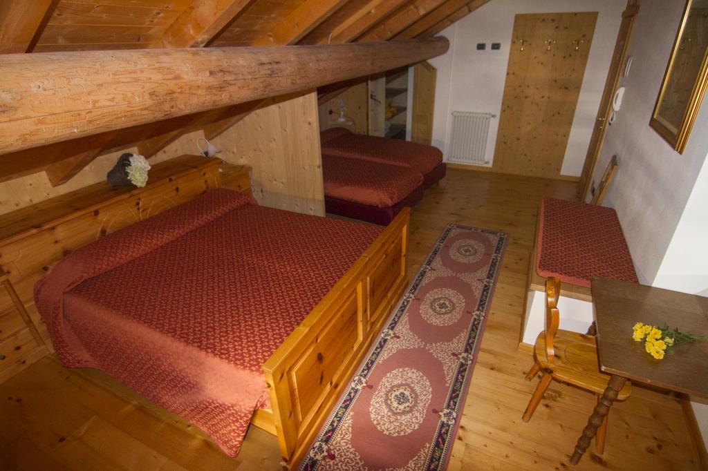 Agriturismo Raethia Isolaccia Kültér fotó