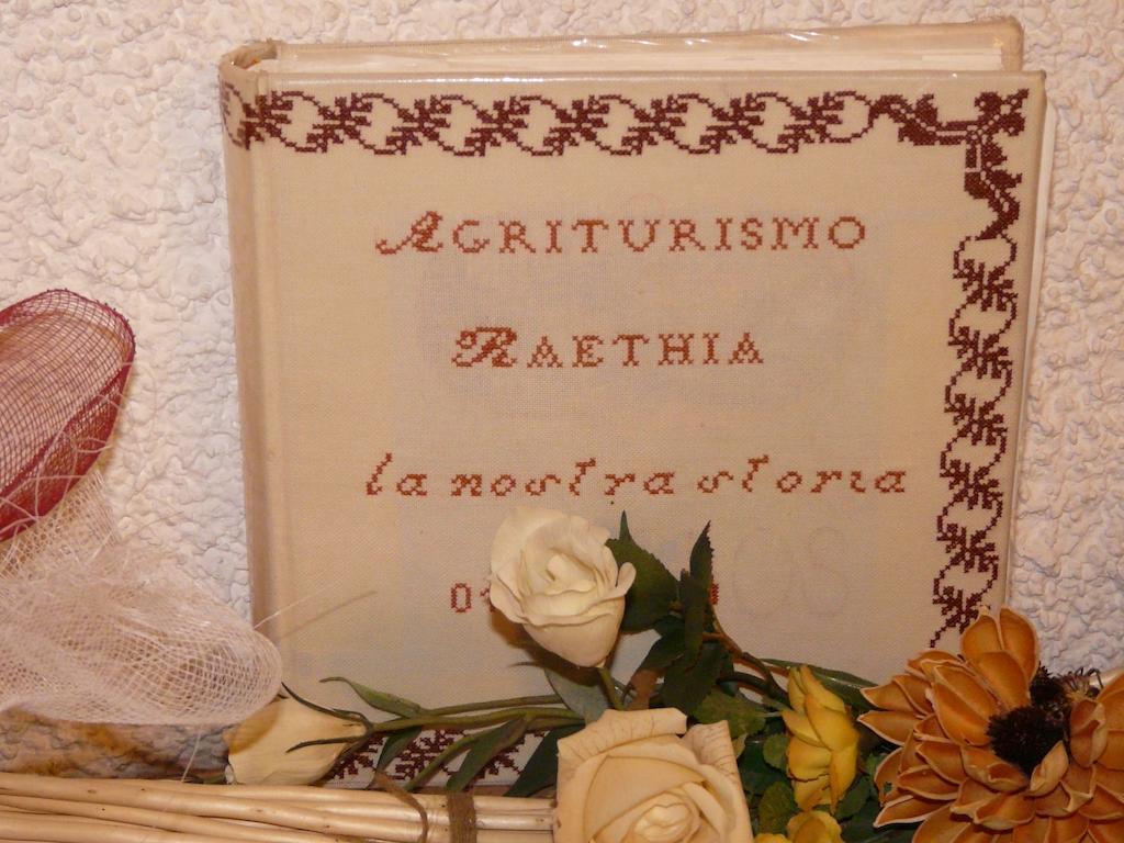 Agriturismo Raethia Isolaccia Kültér fotó