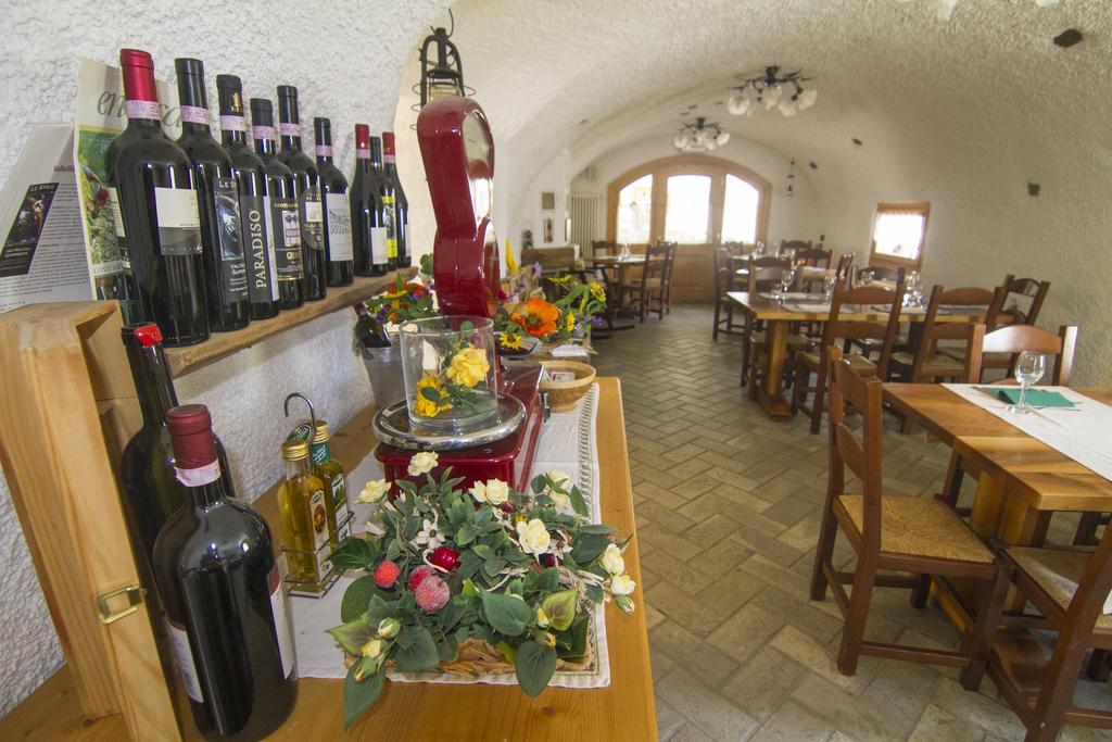 Agriturismo Raethia Isolaccia Kültér fotó